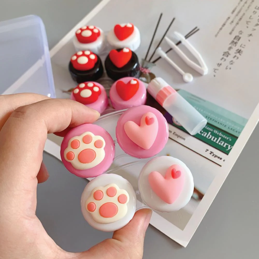 Cute Paw & Love Lens Case Travel Kit (3 Pairs) - Image 2