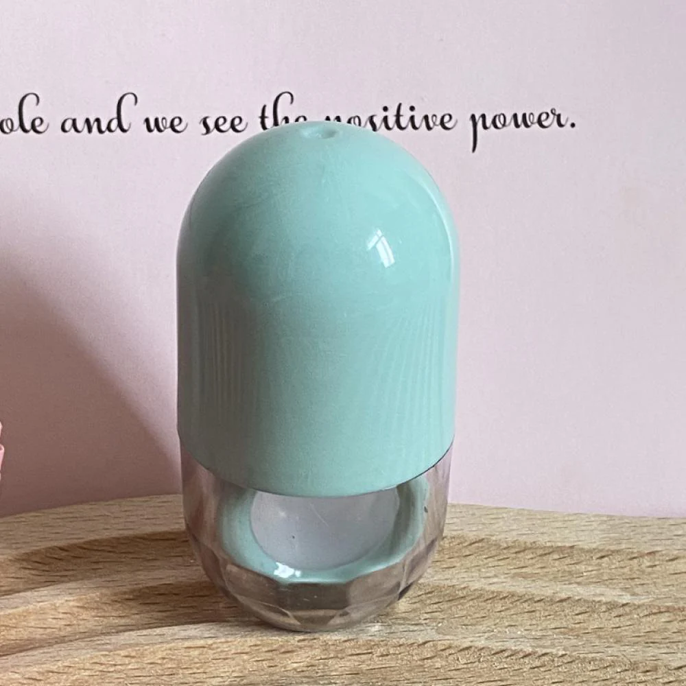 Cute Capsule Lens Case - Image 7